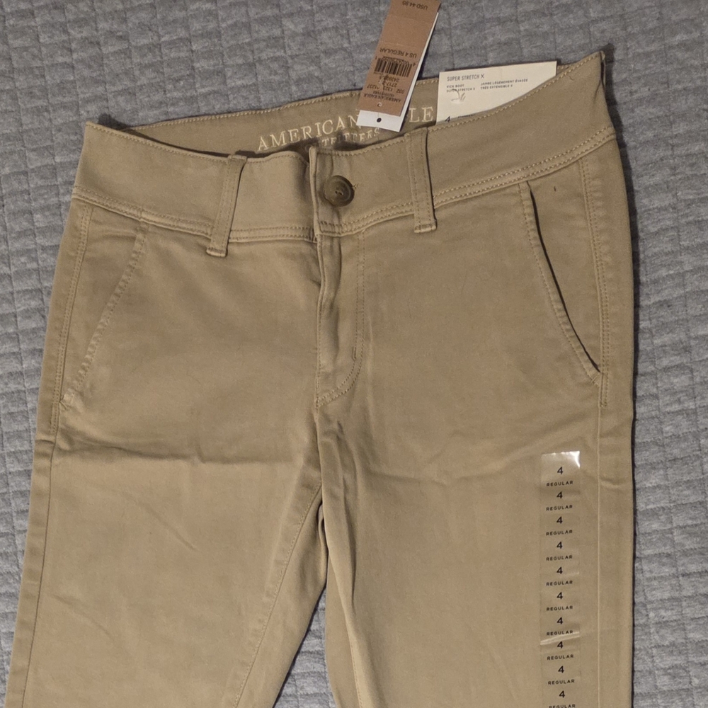 New American Eagle Khaki Size 4 Regular Pants